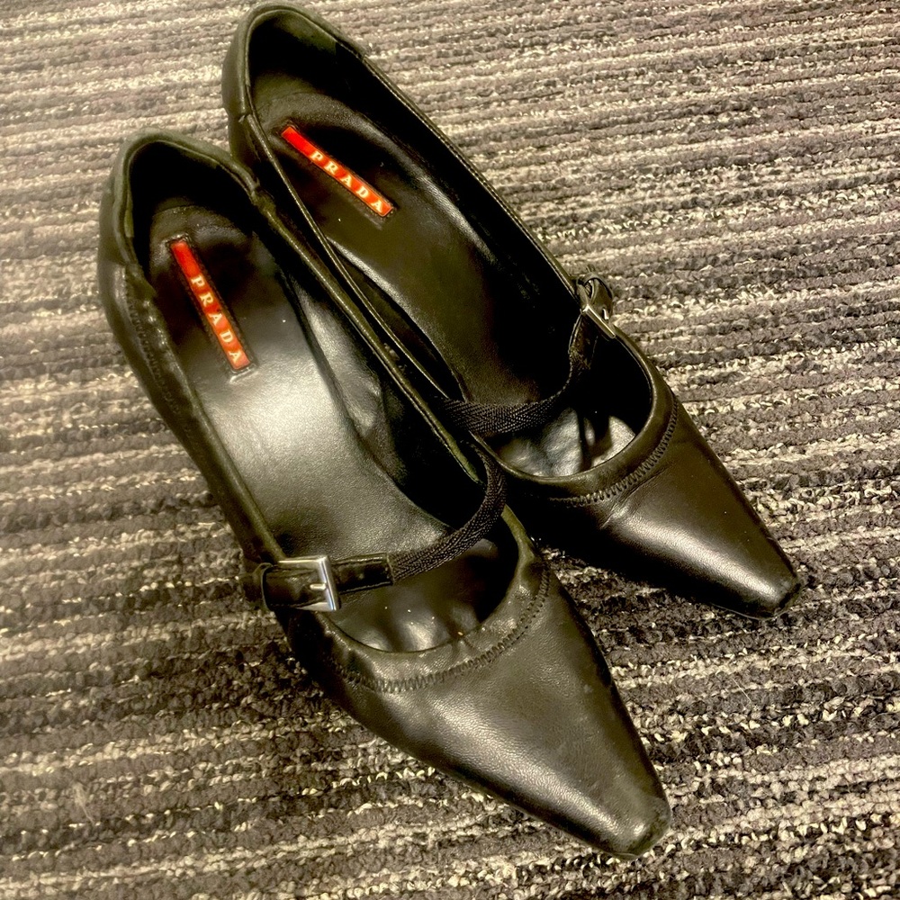 Vintage Prada Mary Jane Kitten Heels - made in Italy - size 7